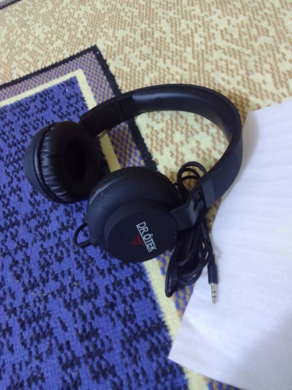 هتفون جديد غير مستعمل سعر 10الاف بي مجال ***********
