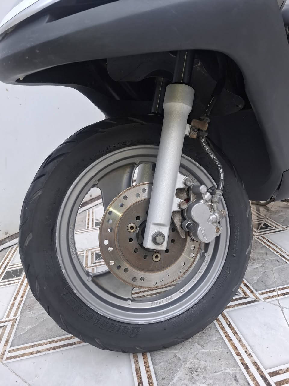 سبيسي جاهزه كلشي ما عوزه 
كوت/ الزهراء /٦٥٠ 
***********
