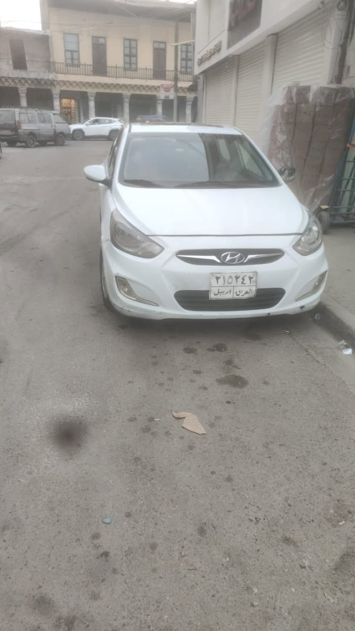 سلام عليكم من رخصت الدمن اكسنت موديل ١٢ خليجي بيها جاملغ خلفي ايسر وبيها كلير صحه اليسره بدون ضرر بس كلير السيره نقصها صدر وترتيب يرادلها رقم اربيل القديم بسم كردي تحويل موجود وكاله موجود مكينه كير مكفولات هاذه رقمي ***********الشراي يتصل السعر ٧٥ وبيها مجال قليل
