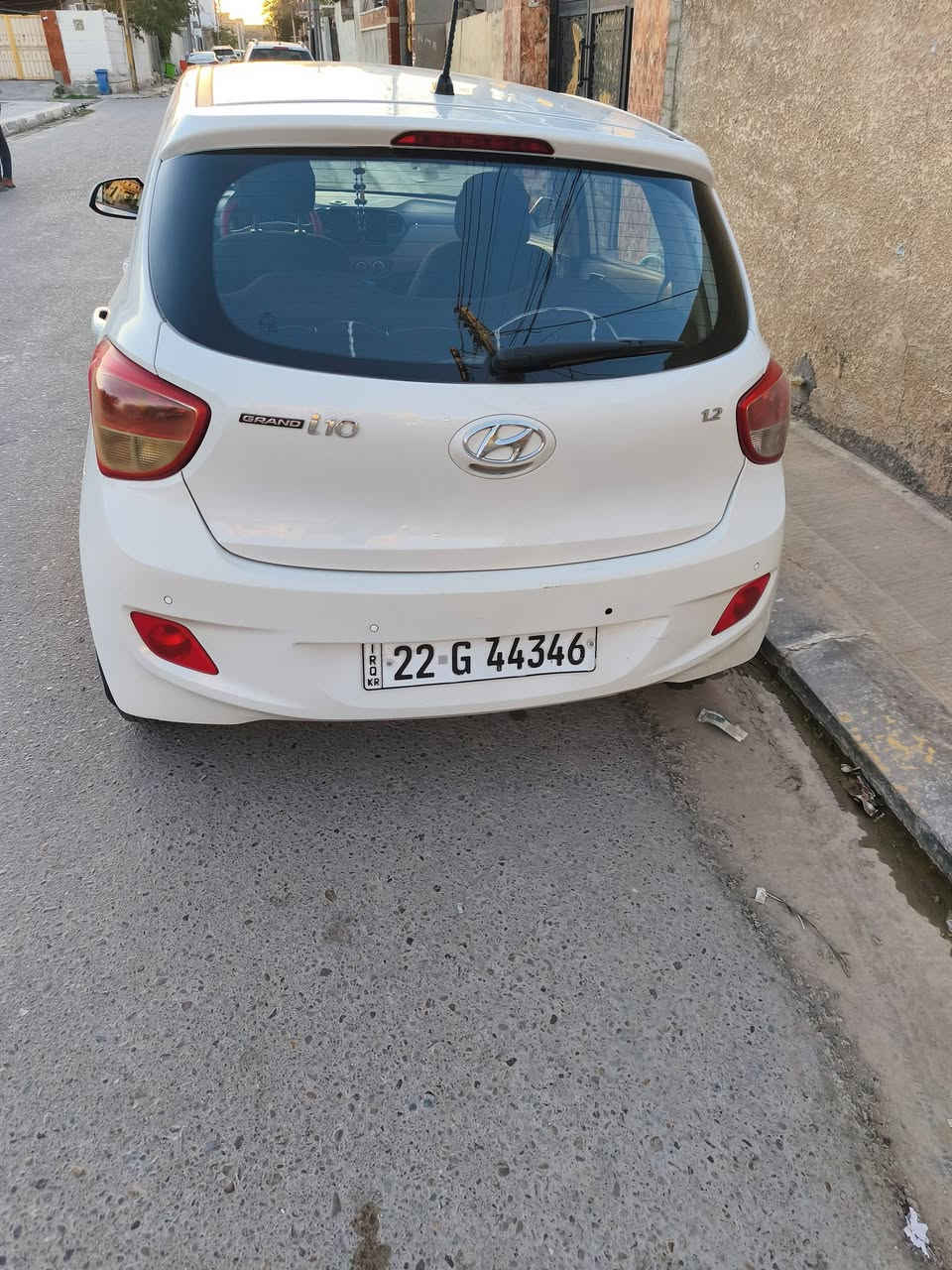 السلام عليكم
هونداي  i10  كراند موديل 17 رقم أربيل باسمي رقم جديد سنويه لغايه 2028 سياره كلش نظيفه جديده بيها البنيد والباب خلف السائق صبغ اني صبغته اثر طخه بسيطه وصورته موجودة ماشيه 62 الف شاشه حساسات كامره نظام ايكو وتسحلق باتري جديد منظومه تبريد شديتها هذه الصيف جديده في القصر الابيض فقط نقص الشوته بيها كسر الاستفسار على الهاتف *********** أو ***********
السعر 92 ورقه وبيها شويه مجال
