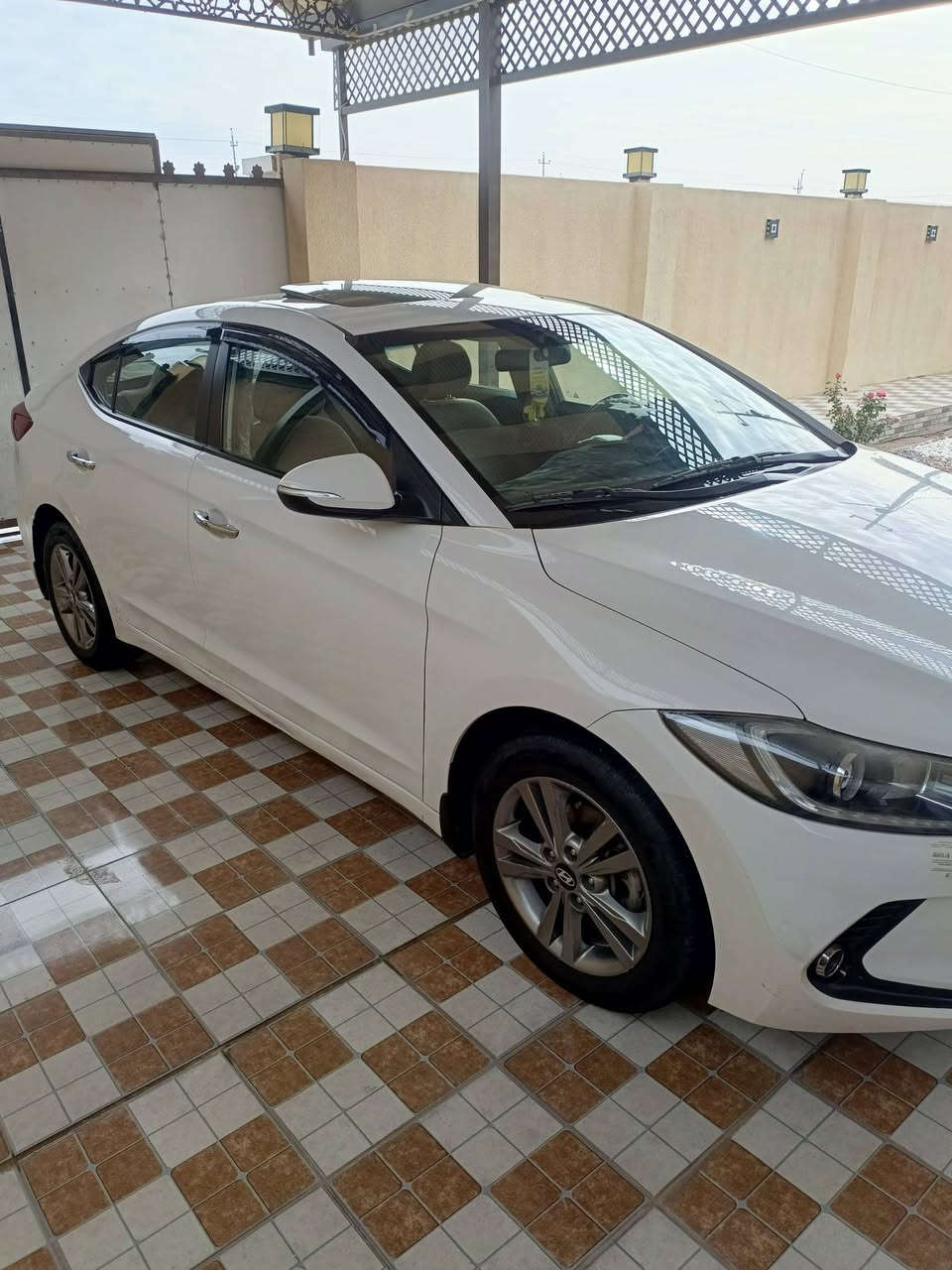 سلام عليكم 
النترا موديل 18 خليجي رقم بغداد الدولي 
مكينه 2000 دوش
ماشيه 179
تخم تاير جديد 
صدر جديد 
سياره جديده 
سعر 148
مكان الانبار الكرمه 
***********
***********
سياره جديده مكفولة عدا هلال جاملغ لخلفي صبغ
