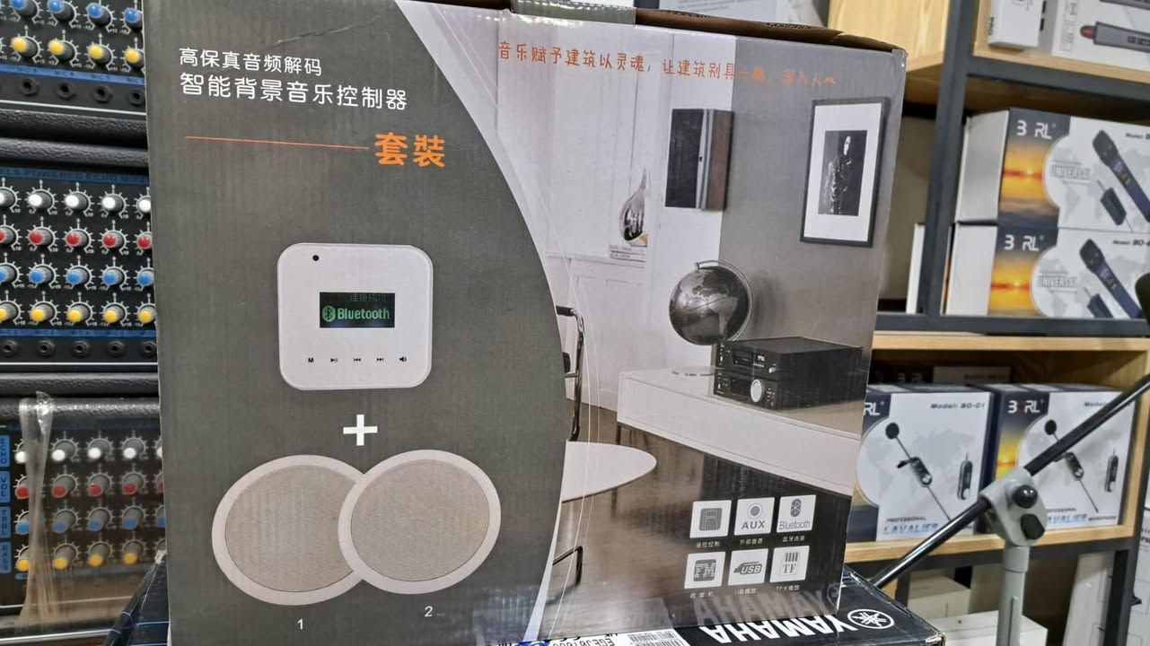 نظام صوتي متميز مظخم الصوت مدمج ومثبت بالحائط مثل (سويج بلك) مع سماعات سقفية صوت نقي وعالي واضح يتخدم في المنازل والقاعات والمطاعم بلوتوث واوكس رام فلاش USB مع ريموت
مكتب الحلول للمنظومات الصوتية 
بغداد حي الجامعة 
***********
