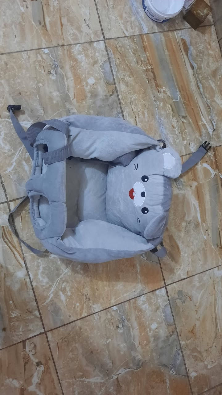 كاروك كهربائي للبيع سعر ١٢٠
كاروك عادي ب٨٠ 

كرسي طفل مال سيارة او تخم ب١٠ 

راوتر مع ملحقاتة ب٣٥ 

للاستفسار ***********
بعقوبة التحرير الفلكة الاخيرة
