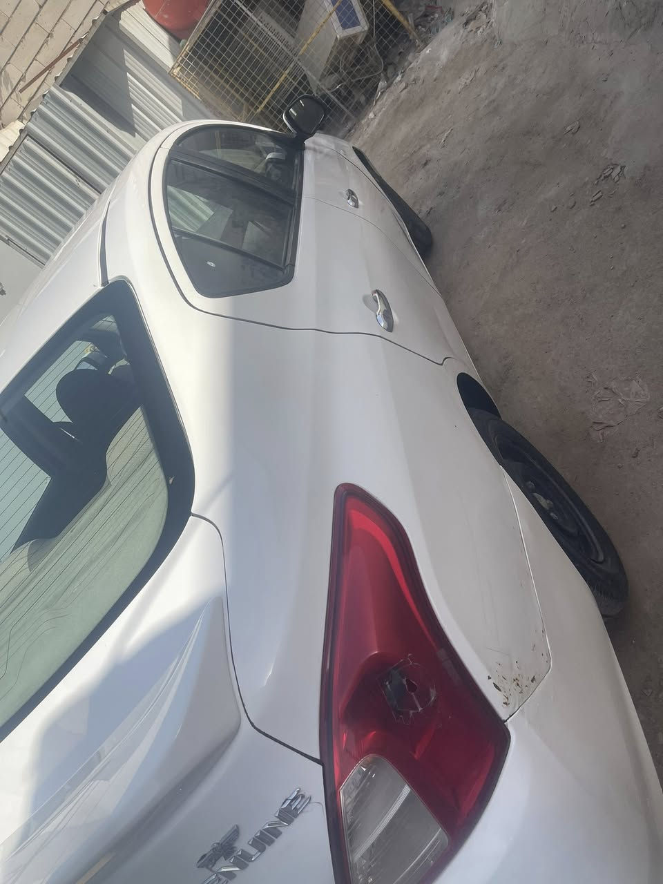 السلام عليكم نيسان صني كفالا عامة من الصبغ بيها بس بل طعجة وما مصلحة على بلاد الشركة سعرها108وبيها مجال بسيط رقم تلفوني ***********
