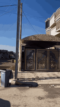 بيت طابقين للبيع ركن ع سايدين 210م5كيلو خلف جامع الشهداء طابو صرف ٤غرف نوم صاله ٢ستقبال مطبخ صحيات خارج وداخل 
١٤٠مليون وبي مجال 
مكتب كريم العبيدي 
***********
