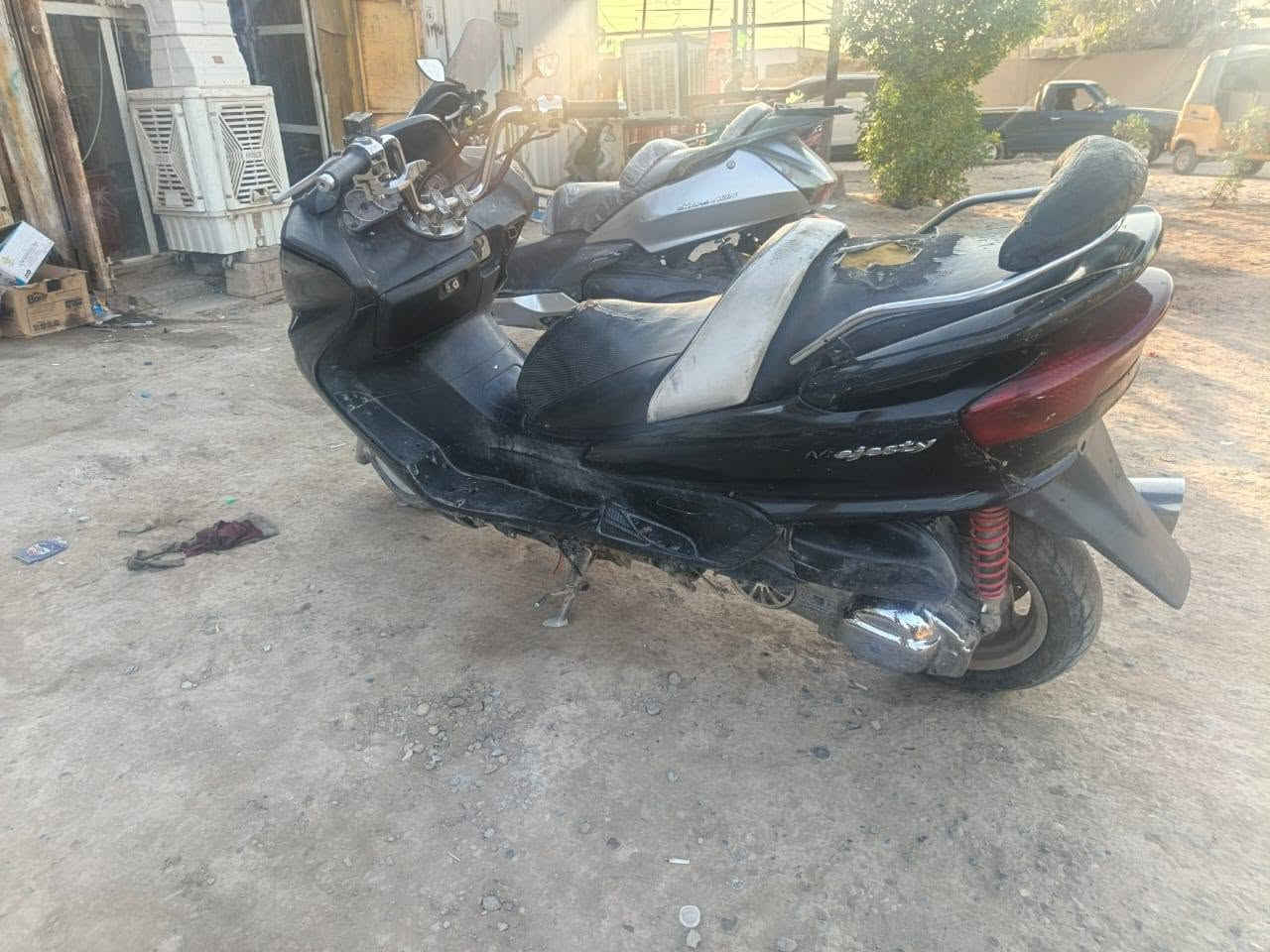 السلام عليكم دراجه ماجسته للبيع دراجه خير من الله بجم بومه صالنصه رياضي دراجه بيها شلعه مخيفه لايت عالي ناصي كيجات كلها شغاله دبلات خير من الله سعر ٣٥٠ مكان بسمايه للاستفسار***********
