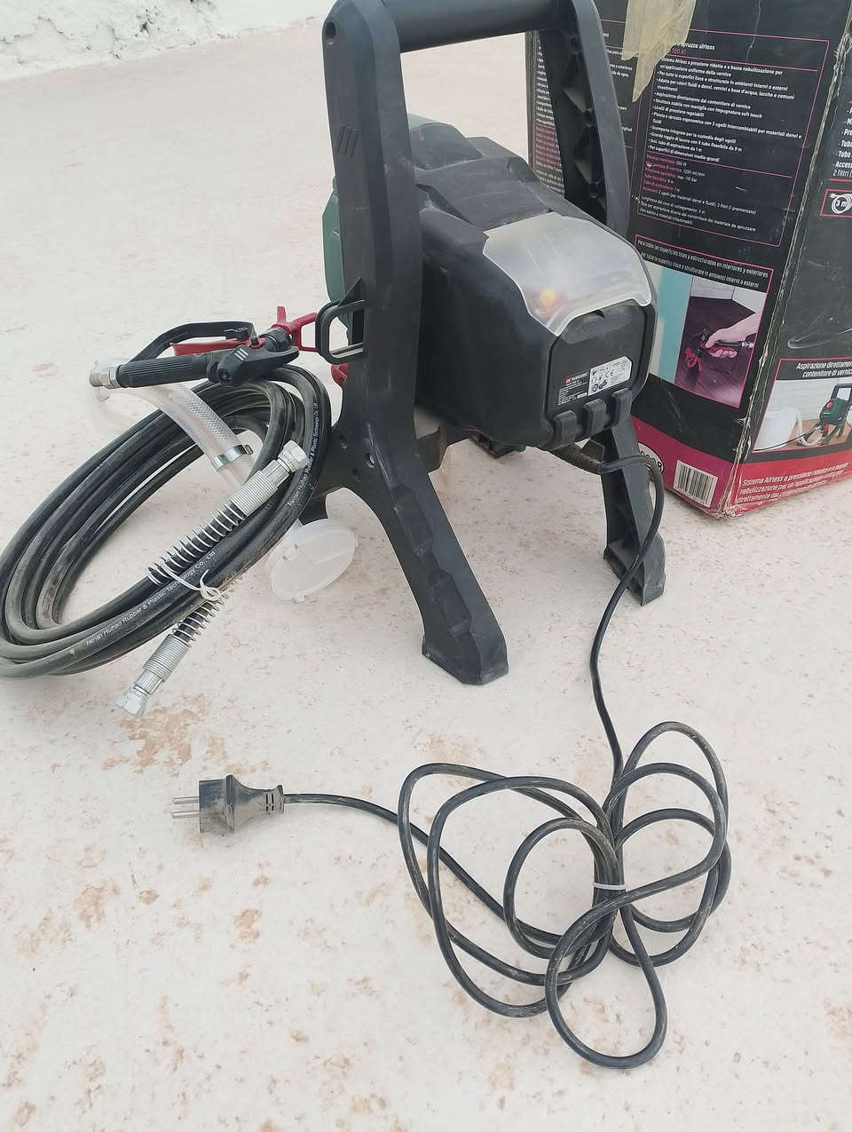 للبيع سعر السطل ٢٠٠٠ 
مضخة صبغ سعر ٥٥٠٠٠ جديده بالكارتون لكثير من الاستخدامات عدد ٢
بويه
بنتلايت، نقش، خشب ،جدران،
عنوان المضيق


**إذا كنت صاحب هذا الإعلان وتريد حذفه لأي سبب، رجاءا أرسل رسالة إلى الدعم الفني**