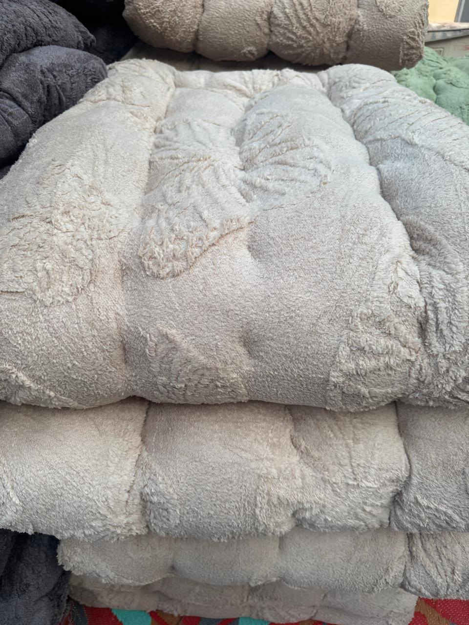 ياالله اللهم.صلى على محمد وآل محمد 
مفروشات الشورجه 
عروض نار
تم وصول جودليه بوهيمي فراشه 
طول ٢٠٠
العرض ٩٠  قياس كبيرا جدا
وزن جودليه ٣ وربع كيلو
سعر قطعه فقط ١٠ الف 
العنوان الغزاليه شارع ضغط شارع عسل 
الاتصال او مراسله صفحه  ***********
اهلا وسهلا بكم
