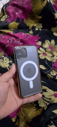 ايفون ١١ مبدل شاشه وبطاريه اصليات من  الاماني فيس ايدي شغال كاميرا  شغ...