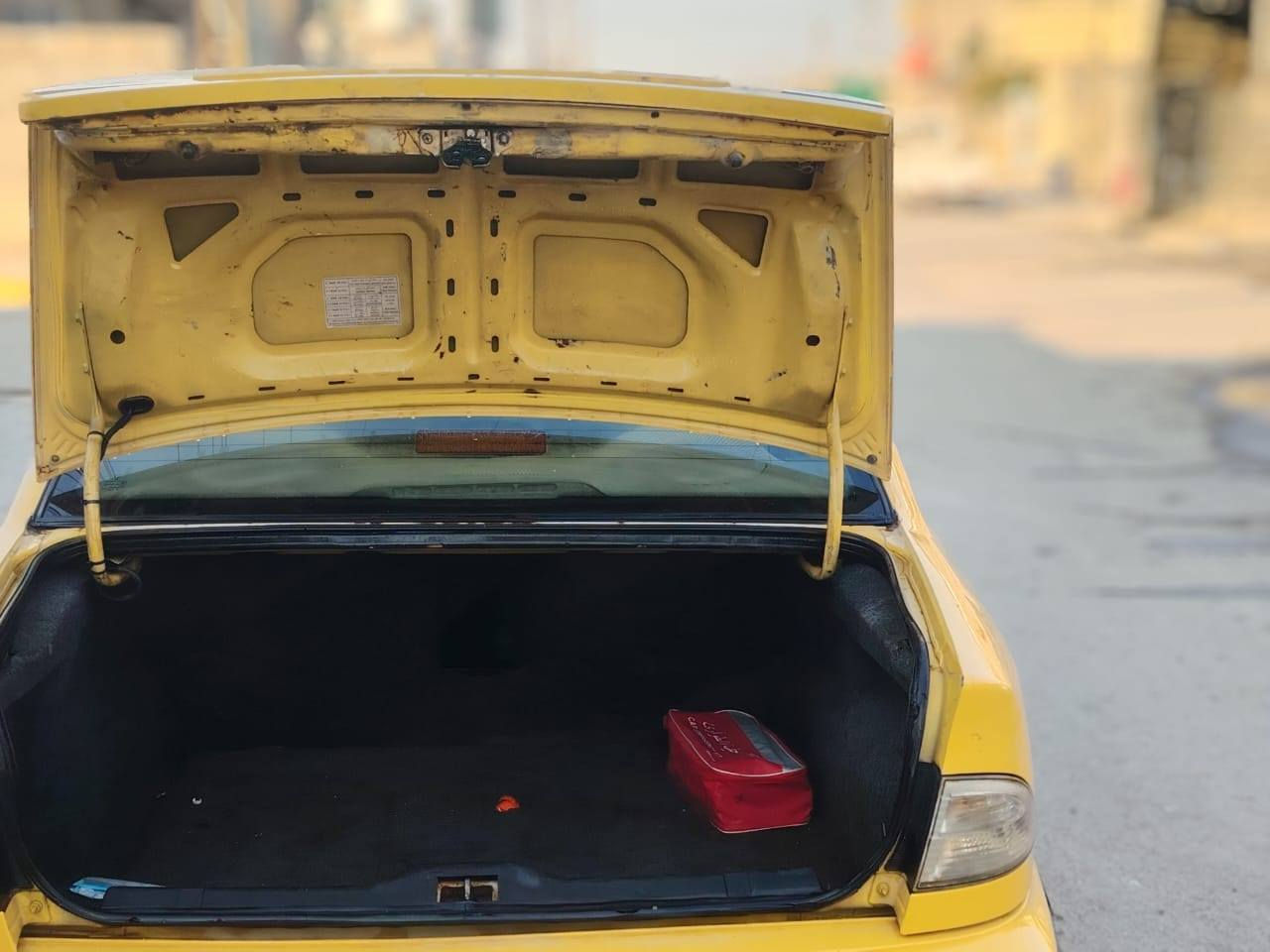 سلام عليكم سياره سمند موديل 12 كرستال سيارة مكفولة من ضربة والمعجون سيارة فقط صار  بيها حرق بصيط بل بجم وبدلت البنيد وصبغت الحافات مال جاملغات مكينة كير صدر تايرات تبريد عوزة بس صوندات حتركن سلف جديد دينمو جديدة تخم كهرباء جديدة سيارة مصروف عليهة هواي كلش عوزهة فقط صوندات مال تبريد رقم نكليزي بسمي سيارة تجي تكلب وتشوف بيع هل موجود سنوية 31 هزة جديدة سيارة مصفرة من كلشي شرط تحويل سعر 35 وبيهة مجال بصيط حك جية مكاني بغداد المعامل العماري وهاذ رقم *********** وشراي بخدمتة
