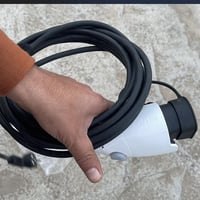 للبيع شاحنة بي واي دي الاصليه الي تجي ويه السياره جديد غير مستخدم التو...