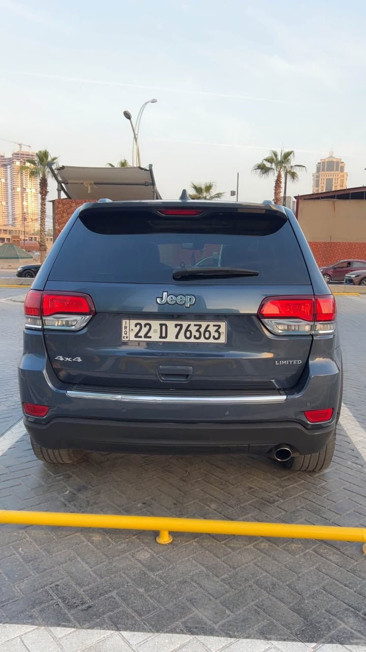 سلام عليكم جيب لاريدو موديل 2020 وارد امريكي حادثها مال امريكا جاملغ وبنيد وجاملغ خلفي وجاملغ بي كلير يعني 4 قطع صبغ  بدون ايرباك وبدون دواخل السيارة فول الفول ماعده الجكات مابيها صور الحادث موجوده الي حاب يتصلي علا رقمي او عل واتساب السعر 230 لبيع فقط السيارة مال بيت مو مال معرض بشرط عل فحص كير ومحرك وشاصي وكولشي بيها والله يرزق الجميع *********** أربيل, العراق
