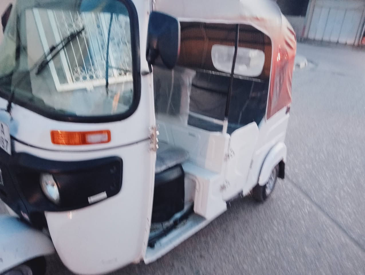 سلام عليكم شباب تكتك 21 مرقمه مرتبه سعره 7 250 وبيه مجال ***********
