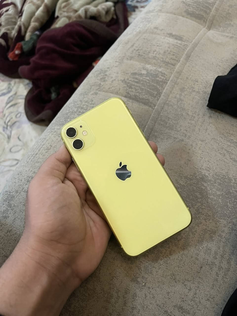 سلام عليكم ورحمة الله وبركاته
آيفون 11 عادي لون أصفر كلش كلش جديد ونظيف 
ذاكرة 64 بطاريه 72
جهاز نظيف ومرتب 
فقط فيس إيدي وقف بتحديث ممفتوح الجهاز ❌
الباقي كله شغال الجهاز بشرط وكالة جديد
شاشه اصليه كله ممفتوح بلادي 
مرتب ونظيف مال بيت
ويه بس كفر 
نت شحن اتصال كامرات خير من الله وكله شغال ✅
السعر 190الف وبيه مجال جدا جدا بسيط حك الجية 
مكاني بغداد السيدية 
للاستفسار *********** متواجد نت
