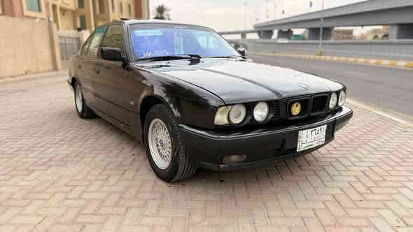 سلا عليكم بي ام 525اصل وفصل رقم صلاح الدين مشروع وطني سنويه2028كير  توتماتيك محرك مسكر عدل غرفه جديده جلد بجم عريض  تبريد قطعتين  سلايت جام كهرباء اربعه صبغ جماليه فقط تخم تاير جديد صدر خلفي امامي جديد سياره احله من الصور سعر65بيها مجال مكاني صلاح الدين ‭0772 918 1526
