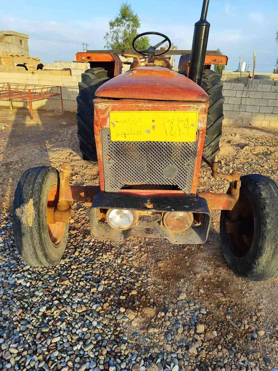 تركتر عنتر للبيع تايرات صدر سلف پم ونوزلات كلها جديد رقم وسنويه السعر 3 ملايين ونص وبي مجال كركوك الحويجه للاستفسار الأتصال على الرقم ***********
