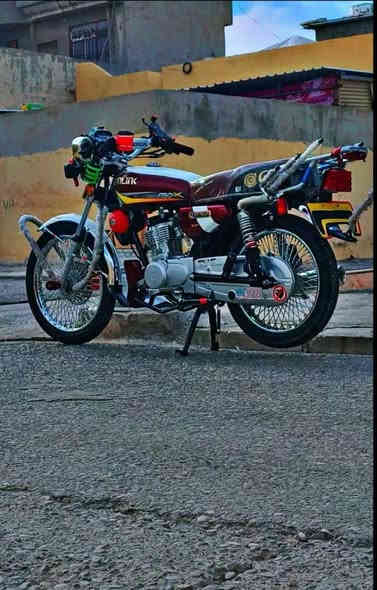 سلام عليكم شهباب عندي هذا مطور سويلك كلشي ما بي محرك ما مفتوح واي نقص مابي وبشرط  فول مواصفات السعر 525وبي مجال لطيبين
العنوان حمدانية 
الرقم***********
