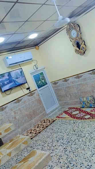 يــالله بــيــت 100 متر ….
اساس صب سقف عكاده …
بــيــت مرتب منطقته هادئه جدا …
مشمول بالتطويب … قريب…
غــــرفـــه صــــالـــه اســـتــقــبــال مــطــبـــخ تـــخــاريـــج 
عنوان البيت شارع المطار القديم خلف اسواق الامير قريب 
السعر 25 وبي مجال 
للاسـتـفـسـار *********** واتــســاب +اتــصـال
