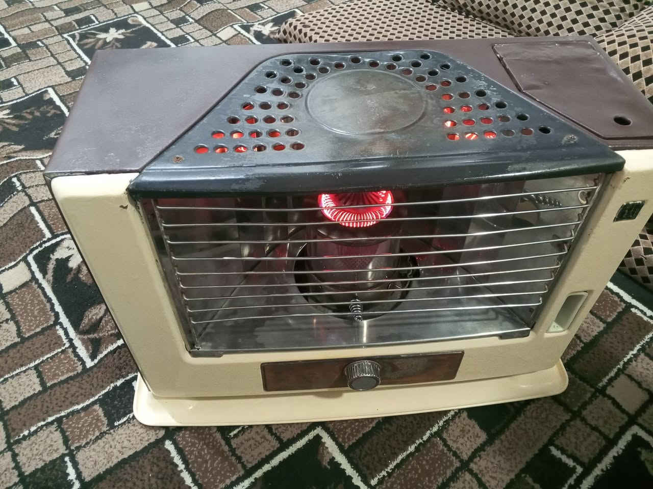 صوبه عشتار للبيع السعر 50المكان حي الانتصار


**إذا كنت صاحب هذا الإعلان وتريد حذفه لأي سبب، رجاءا أرسل رسالة إلى الدعم الفني**