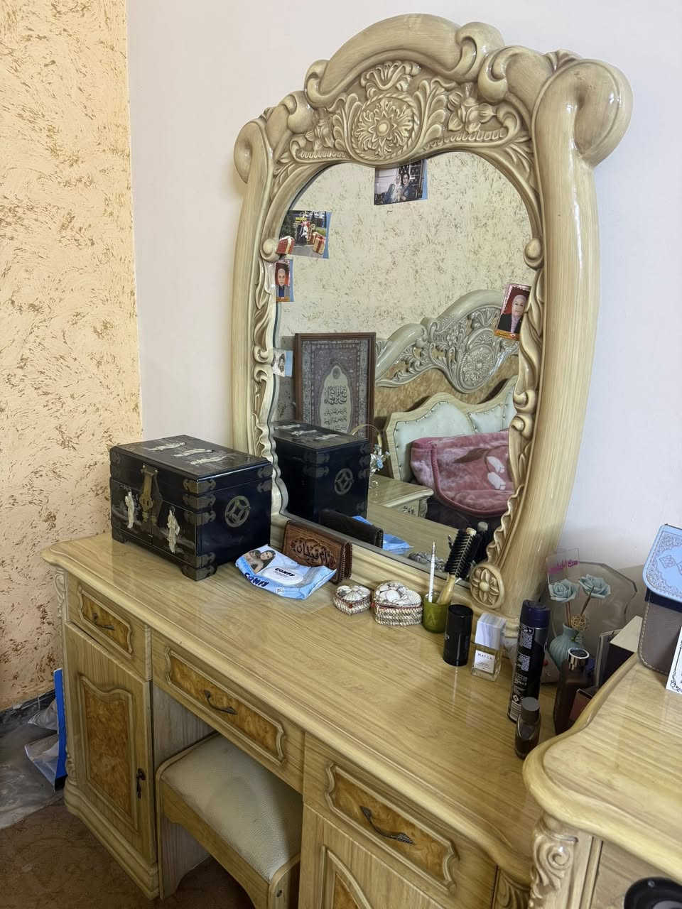 سلام عليكم
غرفة نوم مستخدمة للبيع 
سبع قطع 
ضرر بسيط فقط في مجرات الكنتور وتتصلح
السعر400الف وبي مجال


**إذا كنت صاحب هذا الإعلان وتريد حذفه لأي سبب، رجاءا أرسل رسالة إلى الدعم الفني**