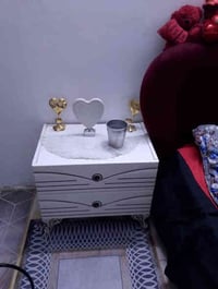 غرفه تركيه 9قطع سرير مخزن سعرها 650 لاتصال 07700726207