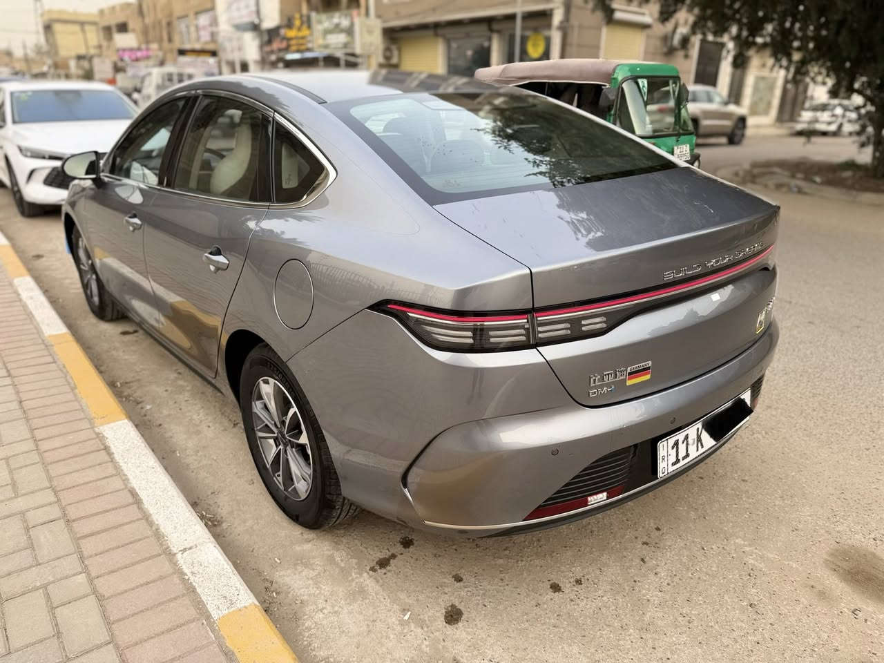 السلام عليكم للبيع سيارة بي واي دي BYD دستروير  موديل 2025 رقم بغداد  ماشيه ( 6000كم)   مابيهه اي نقص  مكفوله كفاله عامه   ( السعر 18 مليون  بيهه مجال بسيط مكان السيارة بغداد/ السيديه 
***********
