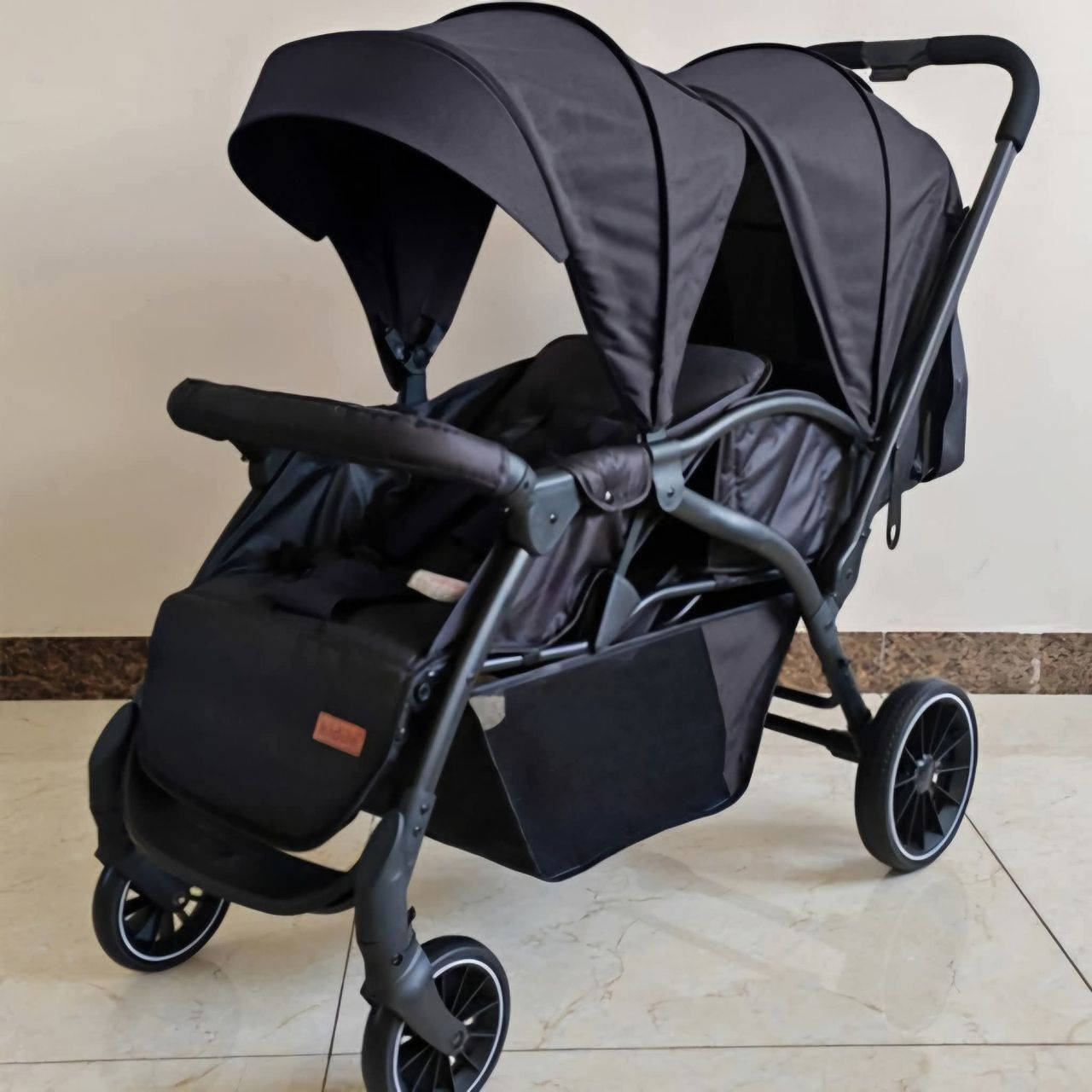 Kidillo twin stroller 🥳🎊
كيدليو تؤام 

#تؤام #توام #توأم


**إذا كنت صاحب هذا الإعلان وتريد حذفه لأي سبب، رجاءا أرسل رسالة إلى الدعم الفني**
