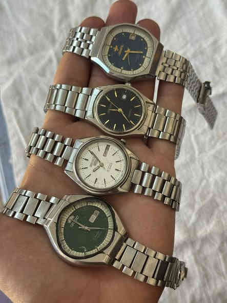 مجموعة ساعات للبيع شلع العدد 27 قطعة 
سعر القطعة 28 الف
ياباني سويسري
اتوماتيك 
نصب
بطارية 
يوجد توصيل جميع المحافظات 
***********
