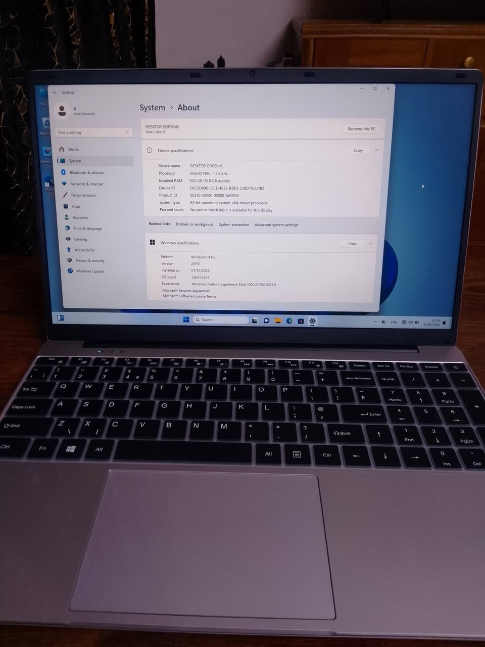 لابتوب جديدة للبيع ما مشحونة ولا مرة
حجمها 15.6 وحوافها نحيفة كلش
الذاكرة 512 ssd  
رام 16 
كارت شاشة داخلي 8 كيكا
معالج انتل n95
نظامها ويندوز 11 برو
ارجع واكرر اللابتوب جديدة ومغلفة من كل مكان حتى اللمس مال لابتوب هم مغلف اذا تلكه بيها شخط واحد تاخذها ببلاش 
للبيع ب390 قفل


**إذا كنت صاحب هذا الإعلان وتريد حذفه لأي سبب، رجاءا أرسل رسالة إلى الدعم الفني**