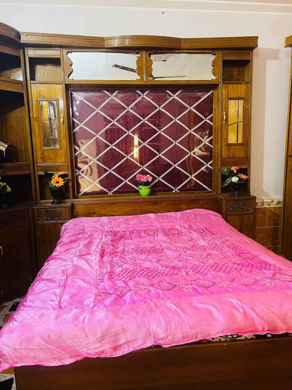 غرفه نوم عراقيه حطاطه صاج السعر 975بي مجال العنوان الرمانه البعبيد الاتصال ***********
