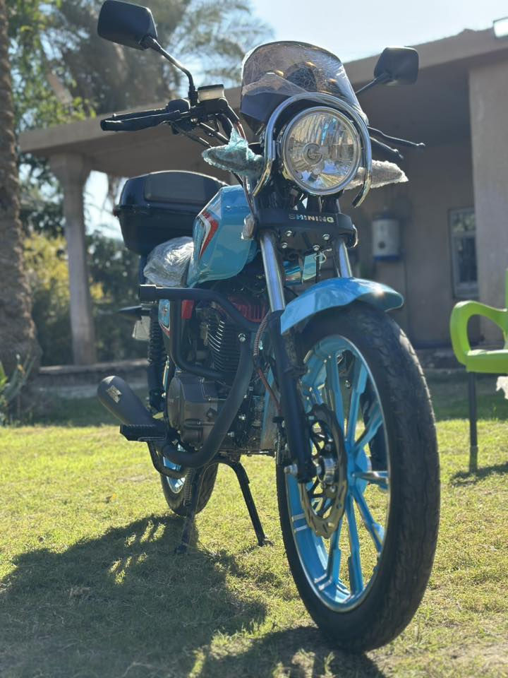 السلام وعليكم دراجه شانك جديدة ومرقم تحويل نفس اليوم مكاني بغداد  السعر 2.200 وبيه مجال رقم ***********
