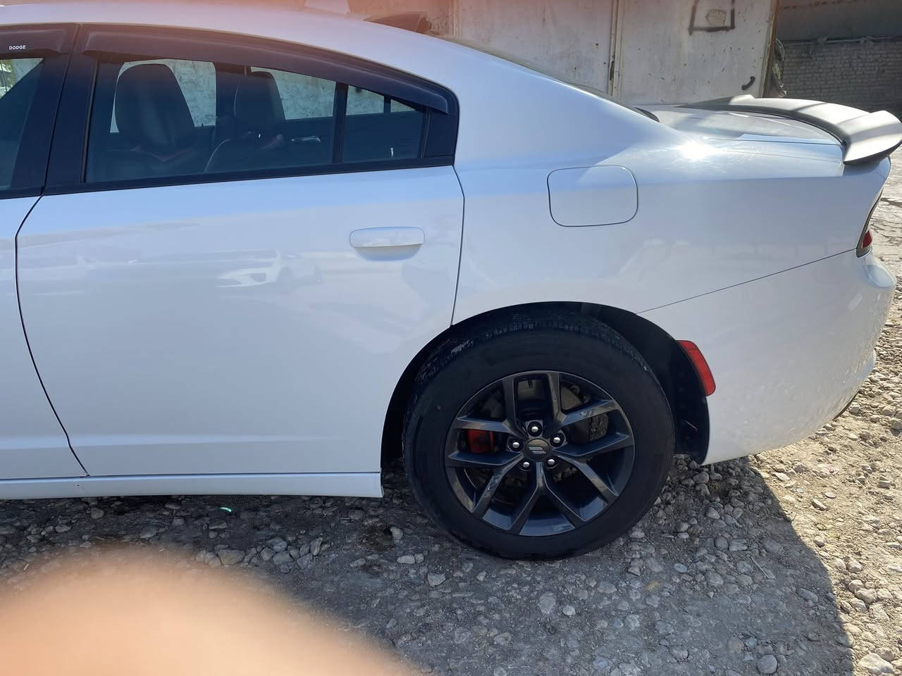 چارجر للبيع موديل ٢٠١٦ sxt السيارة دخلت كلين وصار بيه باب وجاملغ وشخط بلباب الخلفية اثر طخة رقم بغداد ماشية ٩٠ الف للتواصل ***********
