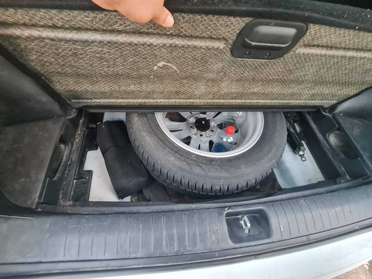 كيا سبورتج ٢٠١٩ خليجي كلين
بصمة تشغيل  (عدد ٢)  بصمة ابواب هاند بريك بصمة مرايةشفط رسالة ترحيب عند الاقتراب سنوية لسنة ٣٠ محرك وضع شركة سيارة جدا نظيفة
***********
السعر 188
