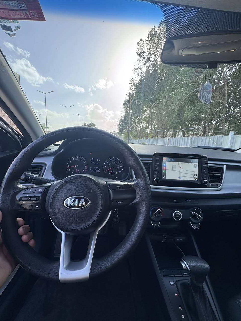 كيا ريو 2020
السلام عليكم

#للبيع_فقط 
كيا ريو 
الموديل:2020
العداد:46 ألف 
اللوحات:اربيل سنويه ما ساقطه 

الحاله:جاملغ خلفي صبغ بدون ايرباك

المحرك: 1600 دبل نوزل: 
تحكم ستيرن جهتين 
شاشه ابل كار بلي 
تخم تاير جديد 
باتر جديد 
تبريد ثلج 
كير مكينه كله كفاله 
حداديه كله كفاله 
السياره بيها ملاحظات بسيطه بل كشر 
السعر :105مع مجال بسيط 
مكان السياره بغداد حي الاعلام 
***********
