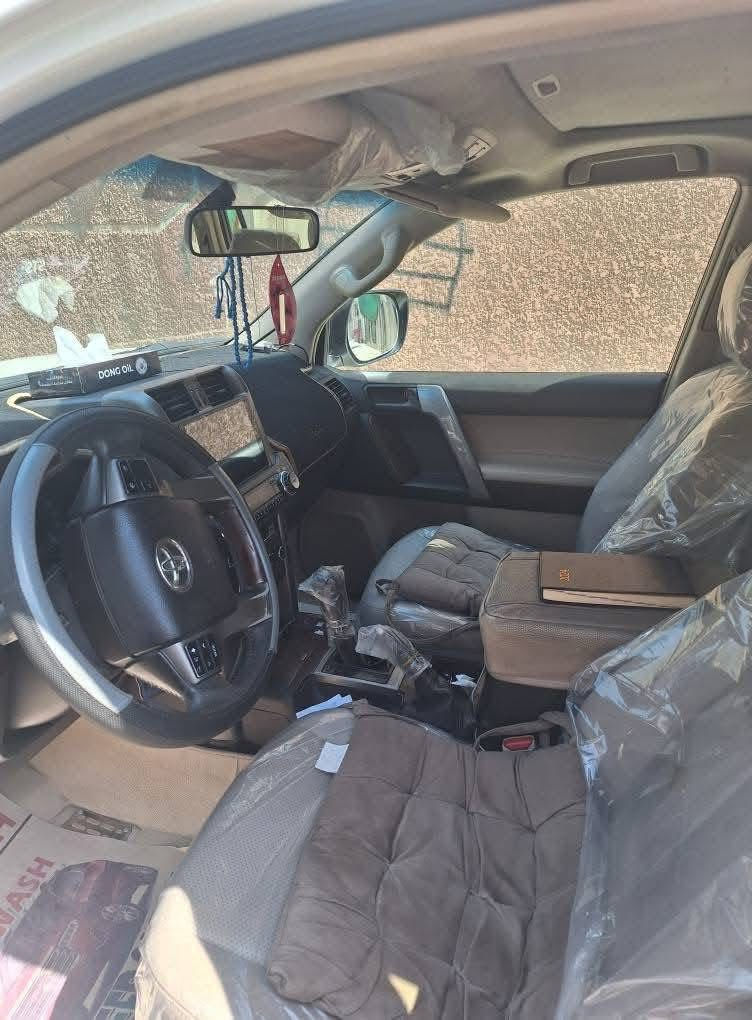 برادو 2013 مواصفات txl
6سلندر محرك 4000
شاشة اندرويد  
وبيها برمجة الجامات تغلق اوتوماتيك من تقفل السيارة تبريد كهربائيات كلهن شغال  صدر امامي خلفي جديد
سنوية 2026 
سيارة مرتبها ومابيها أي نقص بيها قطعتين صبخ بسبب الخدوش(1_فوق قبق البانزين ،2_دعامية الأمامية)
وبارد قليل شبر من الجاملغ الأمامي من جهة السايق
السعر 280ورقة وبيها مجال

الشراي يتصل ويدلل احبتي

مكان بغداد

***********
