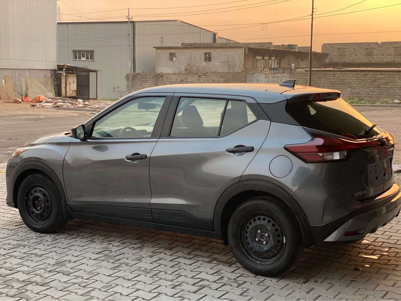 نيسان كيكس 2023 سعر مناسب 

مواصفات S : بصمه , شاشه , كامره , رادار امامي وخلفي وبالمري , حساسات خلفيه , 35,000 ميل ماشيه 

السياره ماشاءالله كلش جديده ونظيفه
فقط حادثه باب خلف السايق ومبدله ببلادي
يعني السياره قطرة صبغ مابيها بجم كبس 
كير و محرك و حجر و رادار بشرط 
بدون بارد و رصعات و شخوط 
السياره جاهزه دينار واحد مابيها مصرف 
بدون رقم يترقم شمالي مكان السياره سليمانيه

واتساب : *********** السليمانية, العراق
