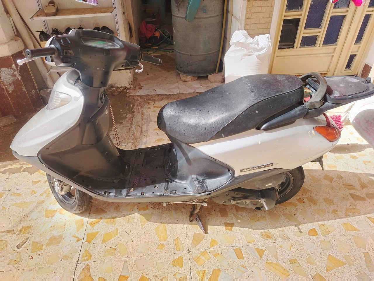 السلام عليكم دراجه سبيسي للبيع شغاله كهربائية شغاله  كفرات اصلي نقص باتري السعر 400وبيه مجال مكاني كوت كفاءات


**إذا كنت صاحب هذا الإعلان وتريد حذفه لأي سبب، رجاءا أرسل رسالة إلى الدعم الفني**