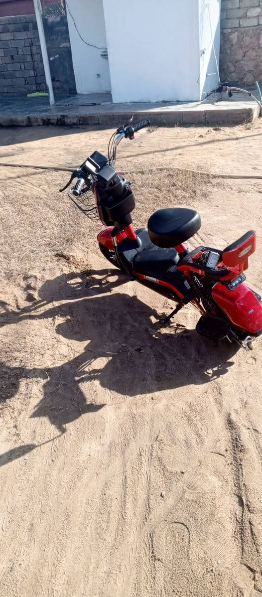 من رخصت مدير الكروب سلام عليكم دراجه شحن للبيع حجم ١٤دراجه كامله ماعوزها شي تجي تركب وتروح نضيفه حجم ١٤ صناعتها ياباني 🇯🇵 بطاريات زينات شاير شقاله ليت شقال عالي ناصي كفراتها جديدات مابيهن اي كسر تواير جدد جوبلس بدون جوب دراجه بلاديه بعدها موديل ٢٠٢٥ سعر ٢٠٤٠ وبيها مجال تصل وبيك خير ودلل ‏‪***********‬‏
