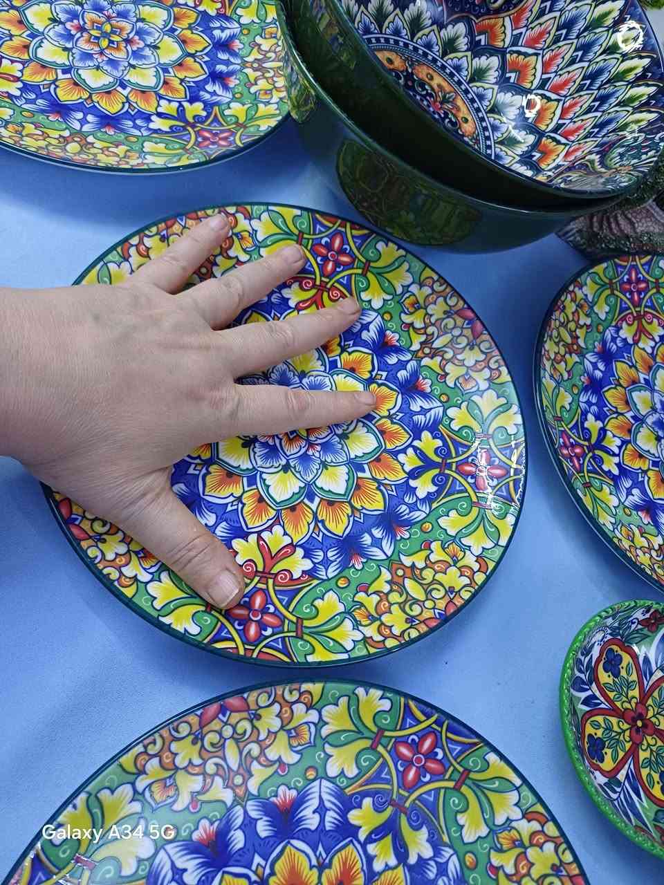 تشكيلة اسباني 
٢ كاسات كبار تشيل تشريب نص دجاجة القطعة ب٢٥٠٠
٤ صحون قياس ٢٢ سم 
القطعة ب٢٠٠٠ و٤ كلهم ب٧٠٠٠
تبسي بايركس ب٢٥٠٠
صحون مقبلات او صوص عدد ٢ ب١٥٠٠
ملعقة ب١٠٠٠

توصيل كل العراق ب٤٠٠٠


**إذا كنت صاحب هذا الإعلان وتريد حذفه لأي سبب، رجاءا أرسل رسالة إلى الدعم الفني**