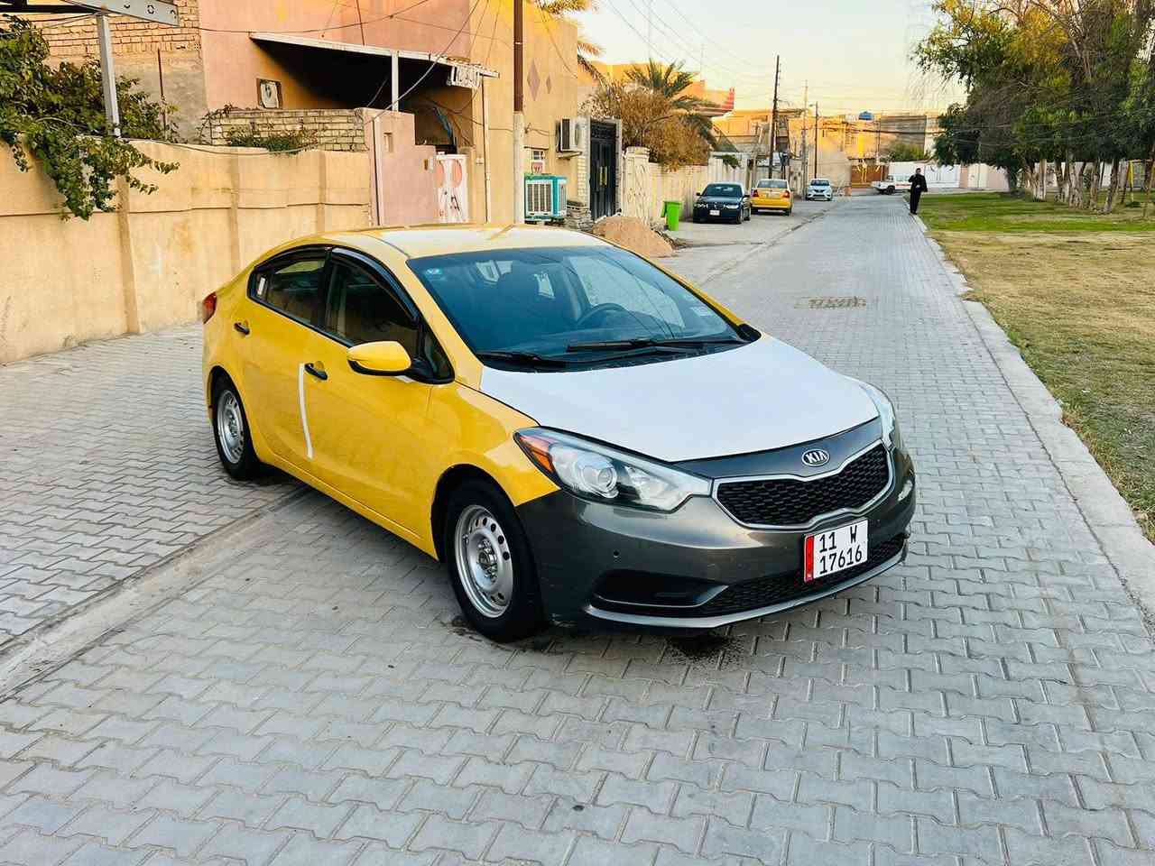 سلام عليكم كيه فورتي مديل 2015وارد امريكي حادثه بس دعاميه والباقي كفاله عامه اليبل واحد كله سياره هيه وغرمات مصفره سنويه 2028سياره جاهزه مال جناي لايت زنون شاشه تحكم ستيرن مكينه 2000تخم تاير حداديه كله جديد السعر 105الستفسار كثر نتصل مكلف بنشر ***********
