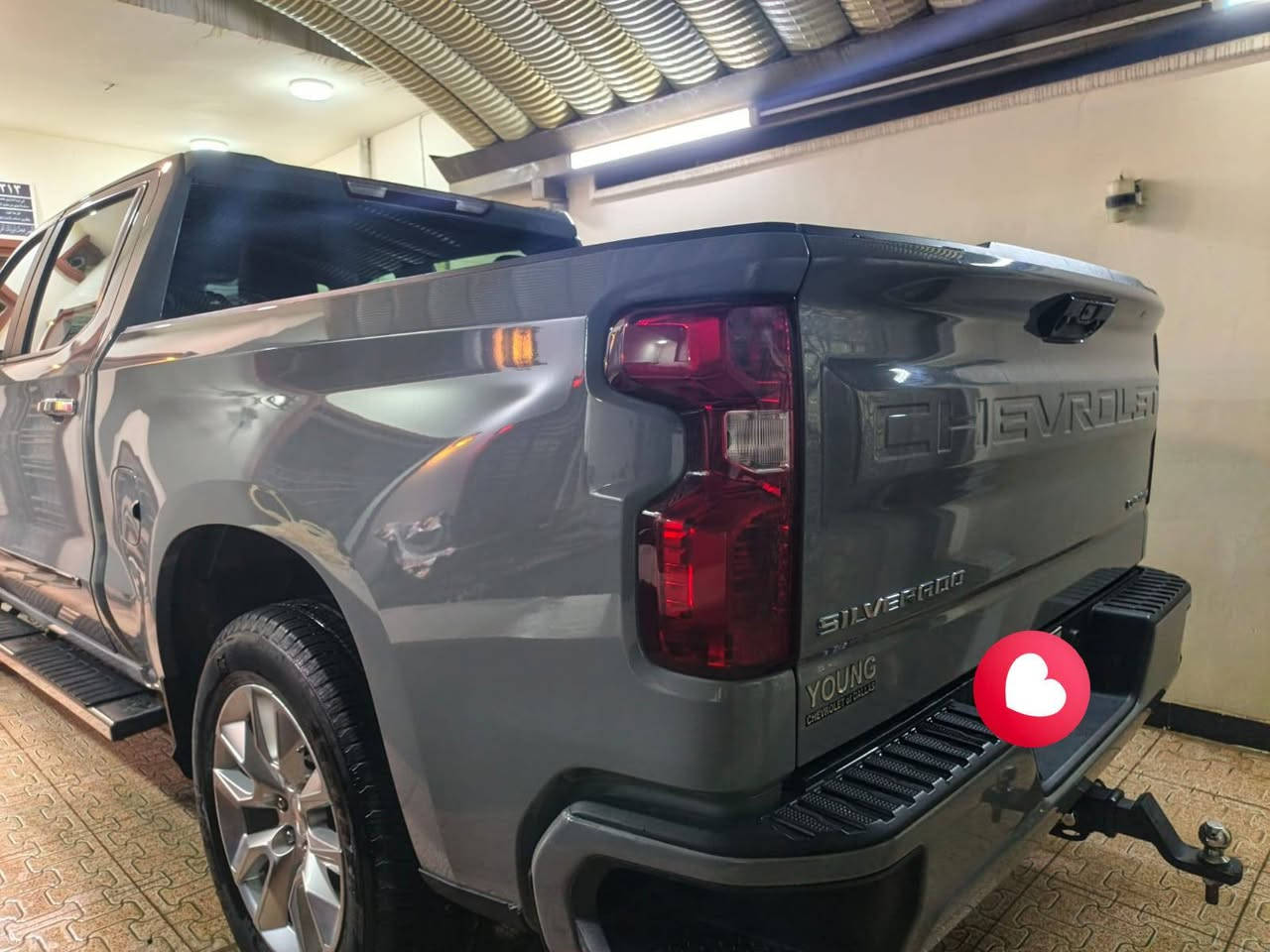 السلام عليكمالسلام عليكم
رجاء اخواني اقرا المنشور قبل لا تتصلون 
الوحش شوفرليت سلفرادو 
للبيع او مراوس حسب الرغبه
موديل 2024
اللون سمنتي المميز 
باب طويل بدي قصير المرغوب
رقم اربيل انكليزي باسمي تحويل
حادثه جدا بسيط  بدون دواخل موجود بل صور
جاملغ امامي بارد مرجع بس بدلته وضميته الابلادي موجود
ايرباك دركه فقط ومبدله دركه ابلاديه مو تصليح وباقي ايرباكات سليمه يعني واحد فقط
سياره كفاله عامه ماعدا جاملغ امامي
مواصفات كوستم معروفه 
بصمه 
تبريد قطعتين
وكشن كهرباء 
جنطه كهرباء
وتشغيل عن بعد
وتحكمات تثبيت سرعه
رادار امامي
تو ويل 
محرك 2/700 
شلعهه طياره تخبل

ولباقي مواصفات معروفه
ماشيه 25 ميل
تخم تاير جديد
سياره بيهه اضافات هواي  من
الامارات
مثل
غلاف جنطه مع درج صعود
دوسات ابلاديه
شباك z71
دوشمه كشنات جلد وكاعيات جلد بلاديه من امارات
تغليف دركه
داش كام اصلي من امارات
درج صعود الى بدي
تغليف استيرن
مع هوك سحب
جك او غراض الاسبير كامل
مكانه بغداد/الكرخ
سعرها 285
*********** بي واتساب
اتصل وبيك خير وتدلل

رجاء اخواني اقرا المنشور قبل لا تتصلون 
الوحش شوفرليت سلفرادو 
للبيع او مراوس حسب الرغبه
موديل 2024
اللون سمنتي المميز 
باب طويل بدي قصير المرغوب
رقم اربيل انكليزي باسمي تحويل
حادثه جدا بسيط  بدون دواخل موجود بل صور
جاملغ امامي بارد مرجع بس بدلته وضميته الابلادي موجود
ايرباك دركه فقط ومبدله دركه ابلاديه مو تصليح وباقي ايرباكات سليمه يعني واحد فقط
سياره كفاله عامه ماعدا جاملغ امامي
مواصفات كوستم معروفه 
بصمه 
تبريد قطعتين
وكشن كهرباء 
جنطه كهرباء
وتشغيل عن بعد
وتحكمات تثبيت سرعه
رادار امامي
تو ويل 
محرك 2/700 
شلعهه طياره تخبل

ولباقي مواصفات معروفه
ماشيه 25 ميل
تخم تاير جديد
سياره بيهه اضافات هواي  من
الامارات
مثل
غلاف جنطه مع درج صعود
دوسات ابلاديه
شباك z71
دوشمه كشنات جلد وكاعيات جلد بلاديه من امارات
تغليف دركه
داش كام اصلي من امارات
درج صعود الى بدي
تغليف استيرن
مع هوك سحب
جك او غراض الاسبير كامل
مكانه بغداد/الكرخ
سعرها 285
*********** بي واتساب
اتصل وبيك خير وتدلل
