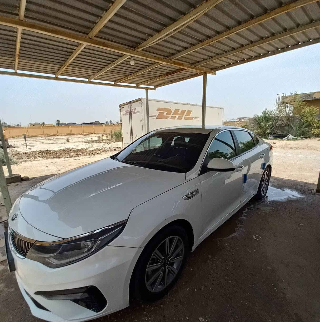 K5 موديل 2021 وارد كوري
صبغ قطعه وحده اثر ضربة خفيف شواصي بدون اثر وبيها بارد بالباب الخلفي عكس السائق ماشية ٦٦ الف فقط مكينه وكير كفالة على وضع الشركة 
السعر 153 المكان البصرة قضاء القرنة 
*********** المدينة, البصرة
