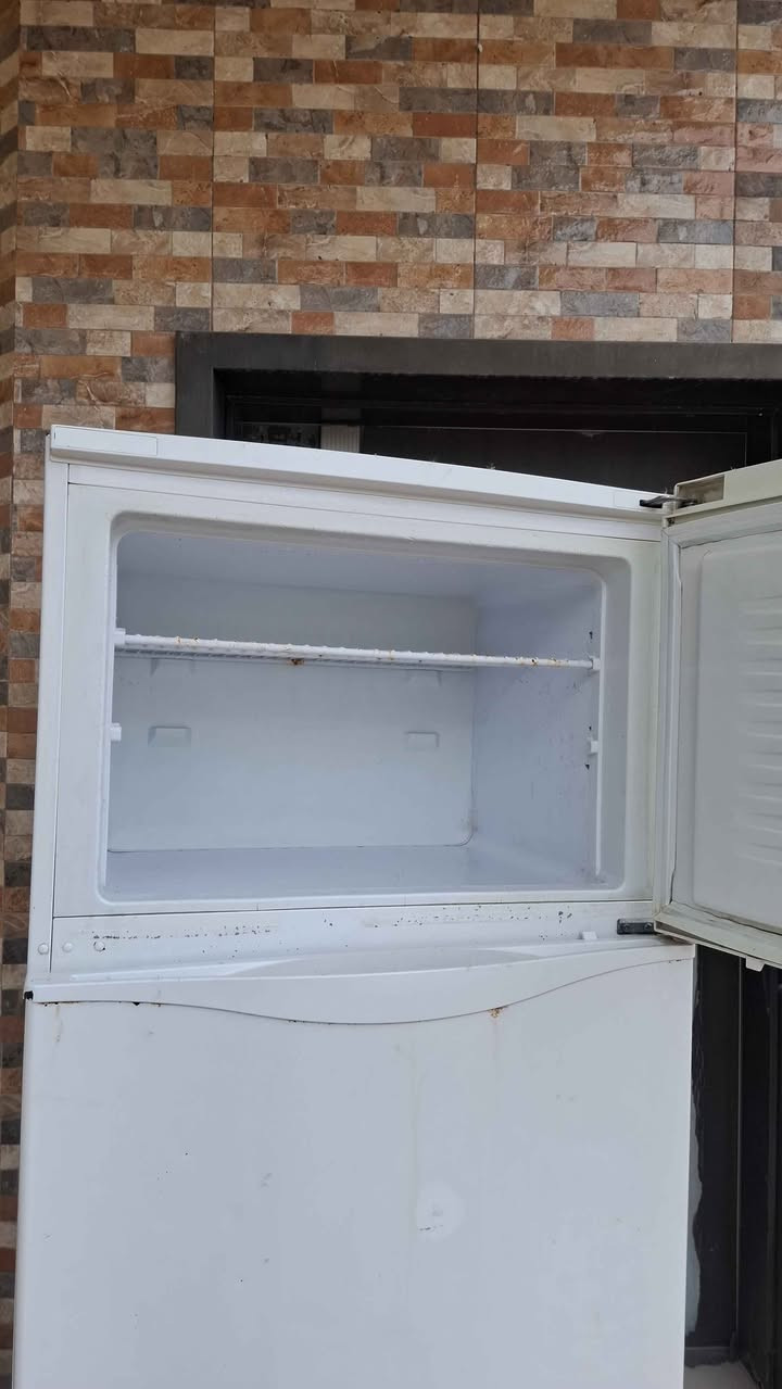 ثلاجة حجم كبير 🆕️

الثلاجة مستعملة جيدة شغالة تبريد وفريز مجمد 
حجم 18 قدم ، تفحصها وتاخذها كدام عينك
 
للتواصل والاستفسار على رقم  : 
*********** الرمادي, الأنبار
