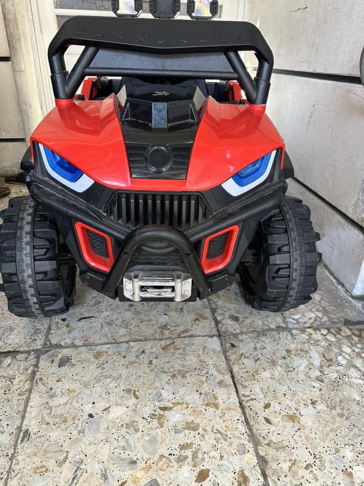 سياره جديده ام الشحن  السعر ١٠٠قفلل الرقم *********** المكان الغزاليه
