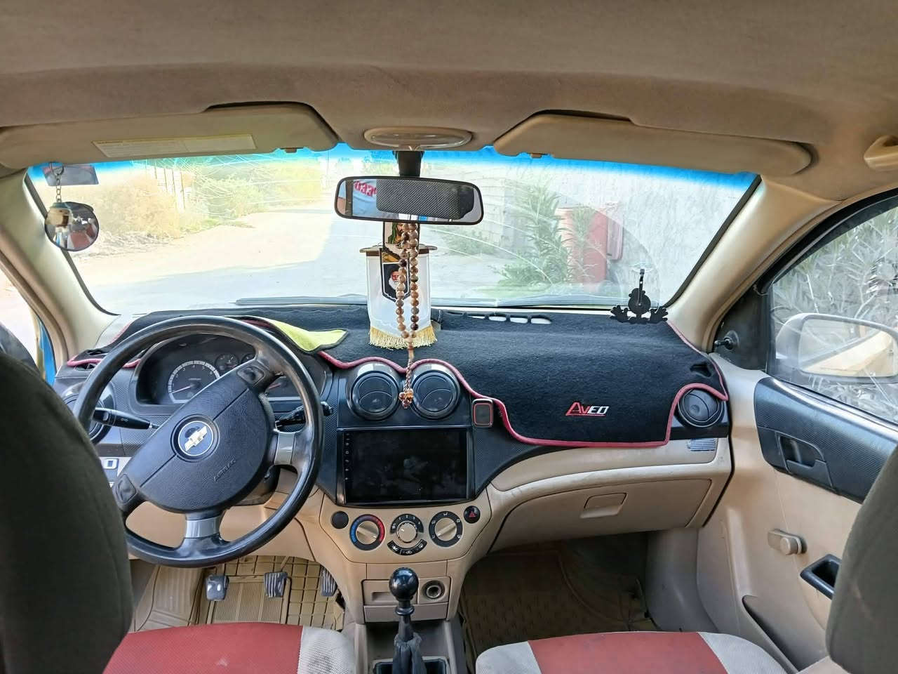 سلام عليكم افيو خليجي مسكر 1600مكينه بيها خيط بخار العنوان بغداد أبوغريب مصفره هيئة وغرامات بيها بس جاملغ مال سايق بي بارد والباقي مكفول موديل 2009.  ***********.  السعر 43وبيها مجال حك الجيه
