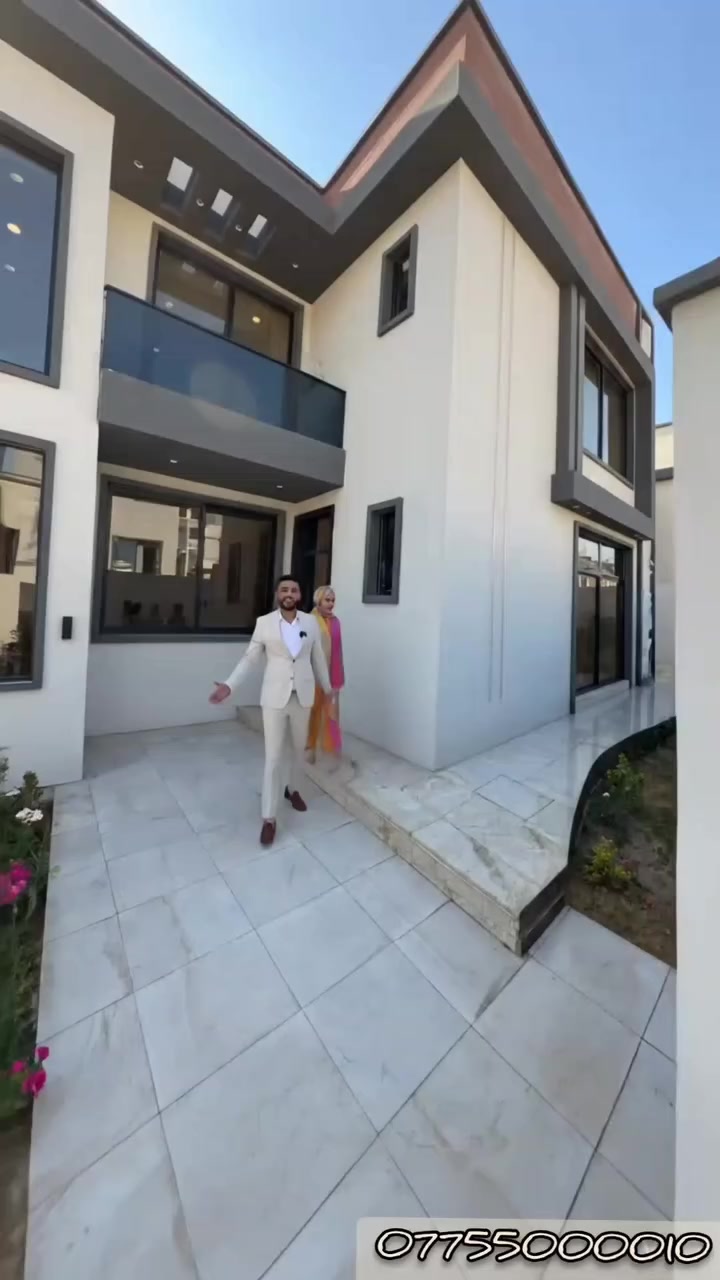 ⚠️ بمقدمة 229 مليون دينار فقط...
💵 ونظام دفعات 25 مليون لكل 4 أشهر.

فرصة نادرة تجمع بين بدء التسليم الفعلي ونظام أقساط مرن يمتد لسنتين ، مع مقدمة تُعد من الأقل ضمن مجمع ريحانة السكني لمساحة 200م.

الوحدة تمتاز بموقع فرعي ممتاز، الأقرب إلى مجمع المنجز، وضمن الوحدات الأكثر طلباً.

للمزيد من التفاصيل يسعدنا استقبالكم في مقر شركتنا:

📍زورونا في مقر شركتنا : كربلاء – حي الميلاد – امام منتزة الميلاد الكبير [شارع 20م الفاصل بين المنتزة و الميلاد] قريب جداً عن مجمع الدرة، رابط الموقع على الخرائط:
 https://maps.app.goo.gl/YxdAJVyDG6crTiE18

قنواتنا الرسمية على تلغرام:
https://t.me/asnad_aqaria
https://t.me/skyroof_iq

***********
***********
او انتقل للواتساب في ضغطة واحدة :- https://wa.me/9647755000010

#شركة_سكاي_رووف
#شركة_سقف_السماء
#الذراع_التسويقي_لإسناد
***********

(( افتتاح تجريبي ))
