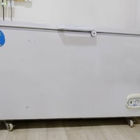 مجمدة كبيرة • باب واحد • نقصها ماطور