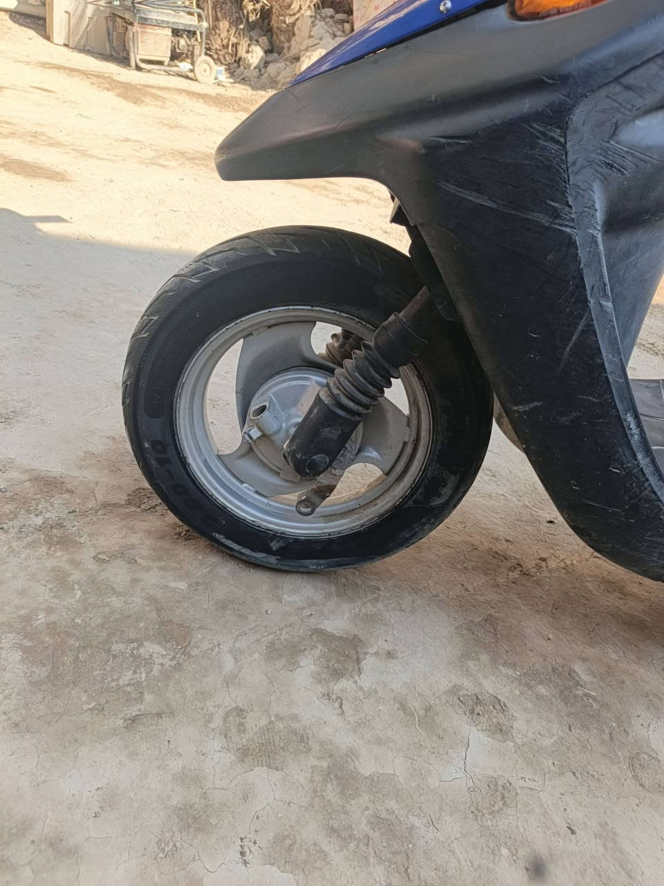 دراجه بيجي للبيع مبدل بوشه وبستم قبل اسبوع دراجه شغاله لايت بك خلفي اشاير 190 وبيه مجال بسيط ال ما يشتري لا يراسلني رجاء


**إذا كنت صاحب هذا الإعلان وتريد حذفه لأي سبب، رجاءا أرسل رسالة إلى الدعم الفني**