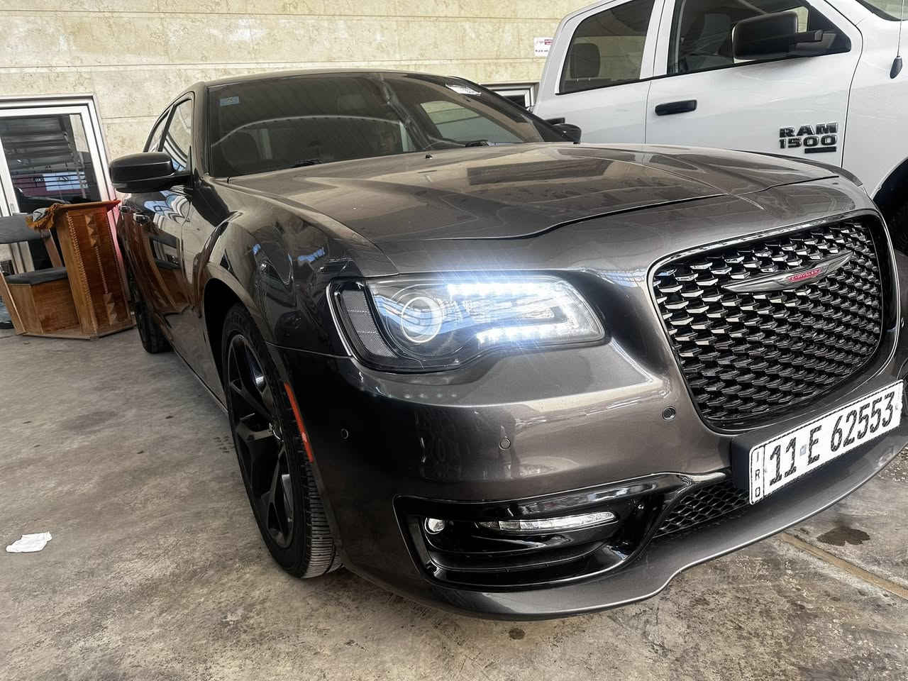 تحيه طيبه الاخوه الأعزاء اوباما sموديل ٢١ السياره فول موصفات بجم عريض حادث بسيط جدا جدا كصه البنيد فقد صبغ 
السياره نضيفه جدا جدا صور الحادث منشوره بونراما السياره كراسي جلد خزن مميزي 
السعر 258 قفل بدون عمله 
***********
