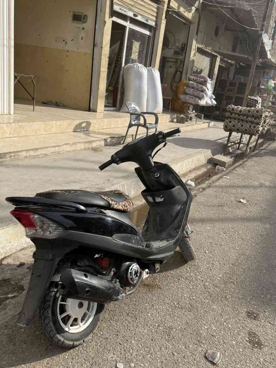 سلام عليكم ماكس عدله للبيع دراجه كلش حلوه ومرتبه وبوشه 55 وصلنصهههfmام الصوت داجه مرتبه وسعر400 وبيهه مجال للطيبين وهاذا رقمي***********مكاني ديالئ بعقوبه
